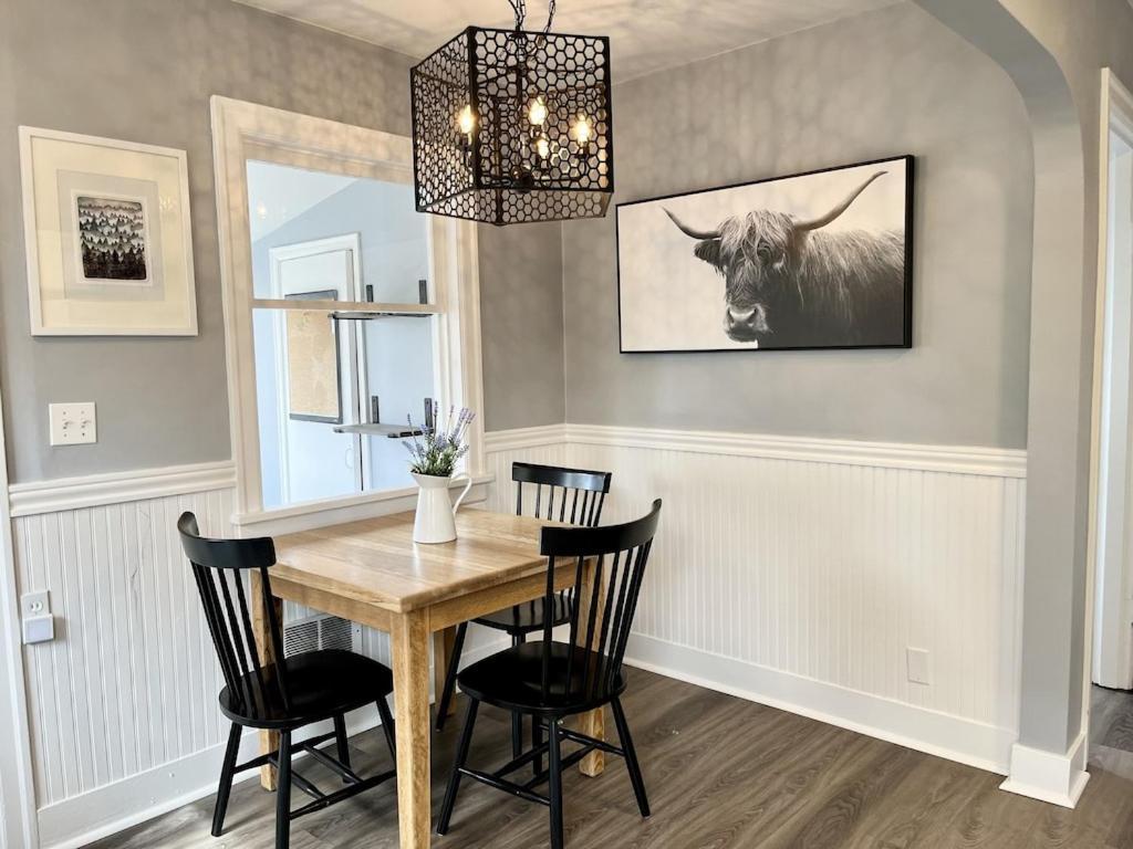 Modern 2 Bedroom Farmhouse Cottage With Hot Tub In Snohomish Εξωτερικό φωτογραφία