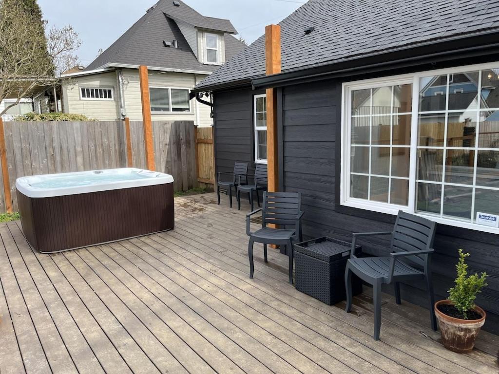 Modern 2 Bedroom Farmhouse Cottage With Hot Tub In Snohomish Εξωτερικό φωτογραφία